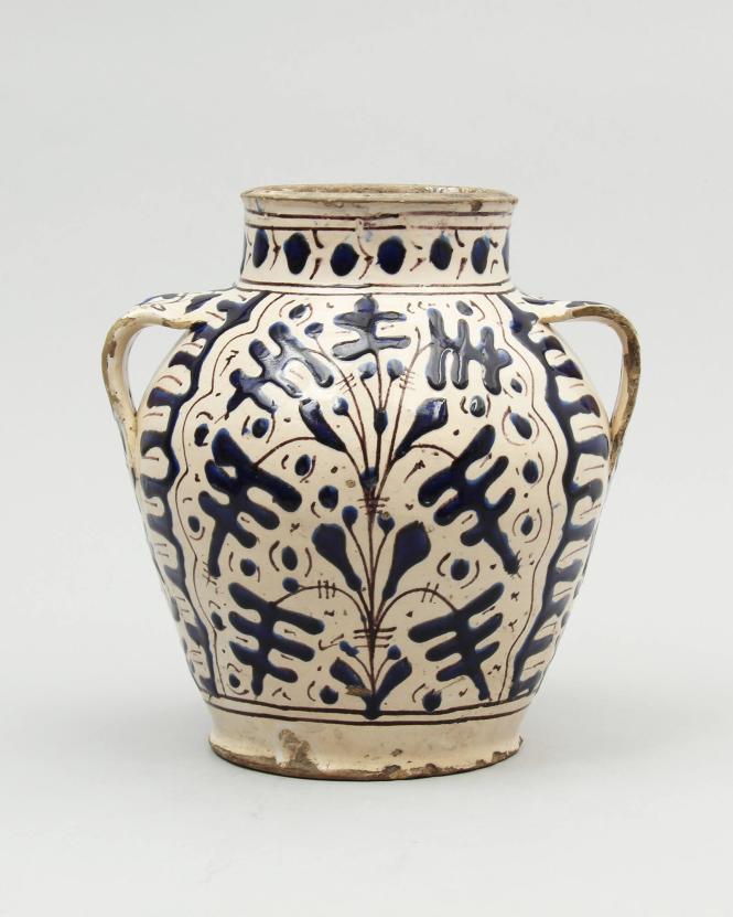 Two-handled drug jar with oak leaf pattern