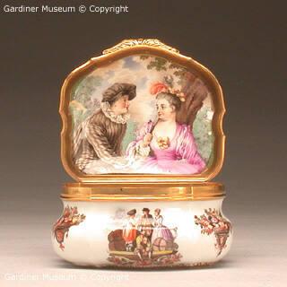 Snuffbox with Commedia dell'arte