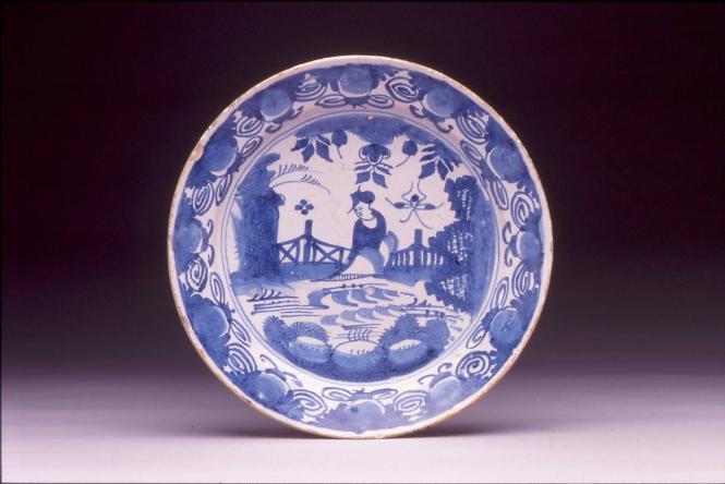 Plate with chinoiserie design