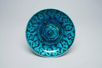 Dish with floral decoration