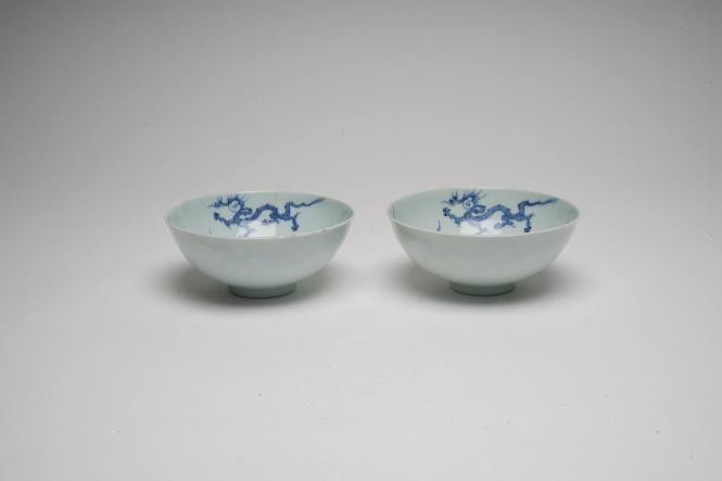 Pair of Chinese bowls