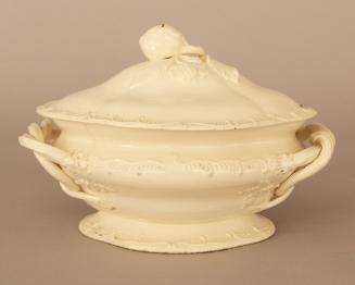 Soup tureen