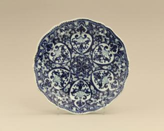 Lobed faience plate